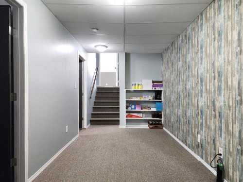 118 Silkstone Road West, Lethbridge, AB 