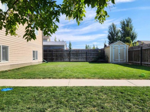 118 Silkstone Road West, Lethbridge, AB 