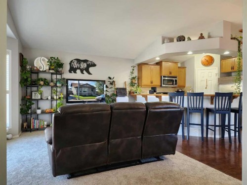 118 Silkstone Road West, Lethbridge, AB 