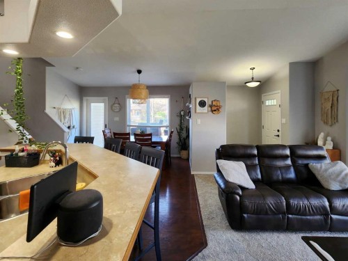 118 Silkstone Road West, Lethbridge, AB 