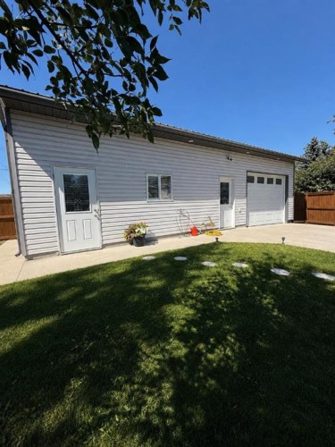 2122 20 Street, Coaldale, AB 