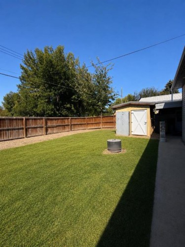 2122 20 Street, Coaldale, AB 