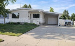 1121 Lakemount Boulevard SOUTHLethbridge, AB T1K 3S4