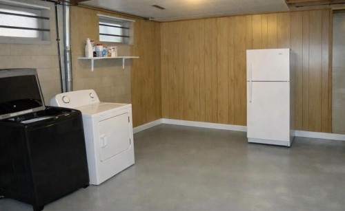1121 Lakemount Boulevard South, Lethbridge, AB 