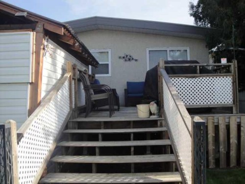 1121 Lakemount Boulevard South, Lethbridge, AB 