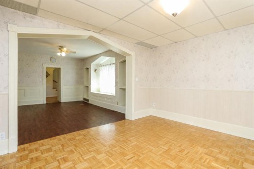 11 E 300 N, Raymond, AB 