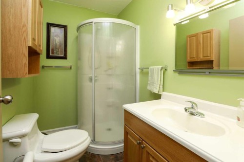11 E 300 N, Raymond, AB 