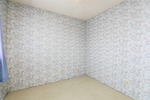 11 E 300 N, Raymond, AB 