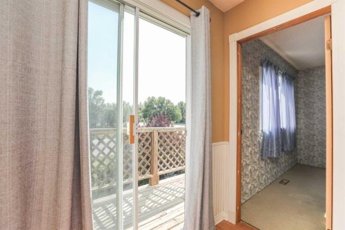 11 E 300 N, Raymond, AB 