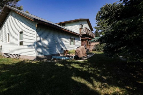 11 E 300 N, Raymond, AB 