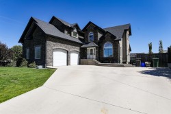 243 N 1A Street EASTMagrath, AB T0K 1J0