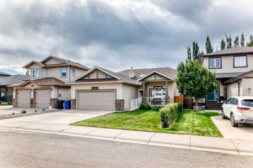 520 Couleesprings Crescent, Lethbridge, AB 