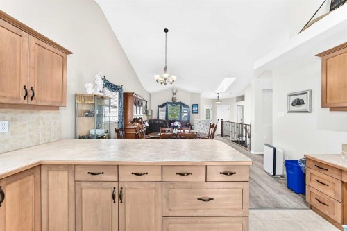 520 Couleesprings Crescent, Lethbridge, AB 