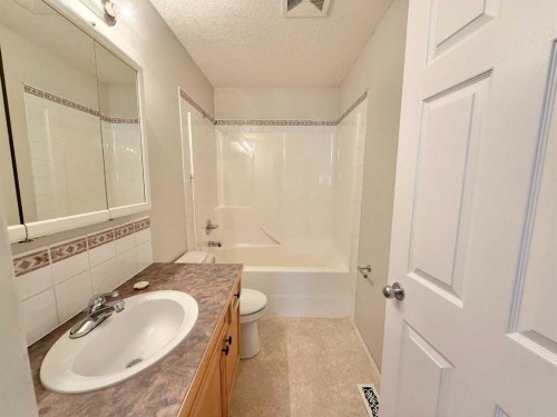 119 Squamish Court West, Lethbridge, AB 