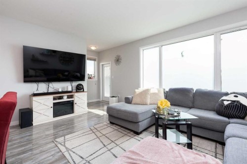 599 Moonlight Lane West, Lethbridge, AB 