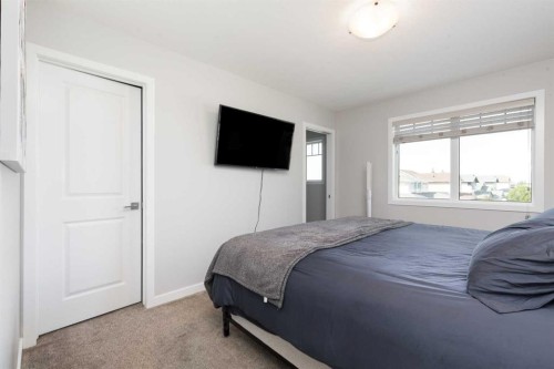 599 Moonlight Lane West, Lethbridge, AB 