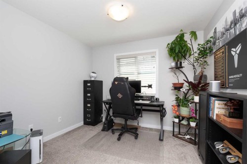 599 Moonlight Lane West, Lethbridge, AB 