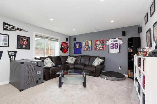 599 Moonlight Lane West, Lethbridge, AB 