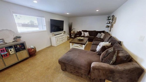 107 Riverland Close West, Lethbridge, AB 
