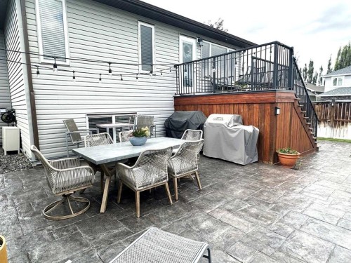 107 Riverland Close West, Lethbridge, AB 