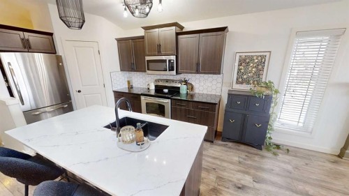 107 Riverland Close West, Lethbridge, AB 