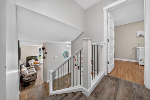 47 Wildwood Crescent West, Lethbridge, AB 