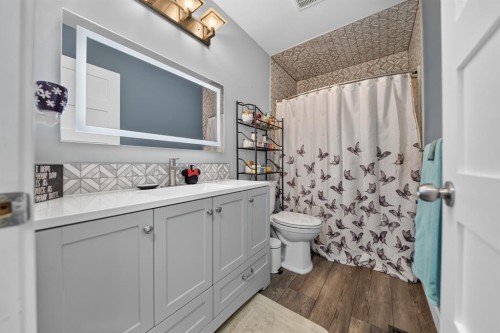 47 Wildwood Crescent West, Lethbridge, AB 