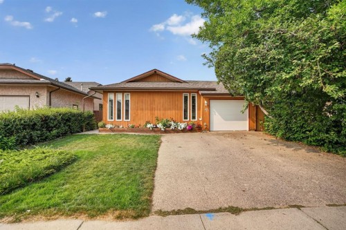 47 Wildwood Crescent West, Lethbridge, AB 