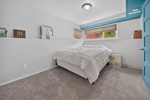 47 Wildwood Crescent West, Lethbridge, AB 