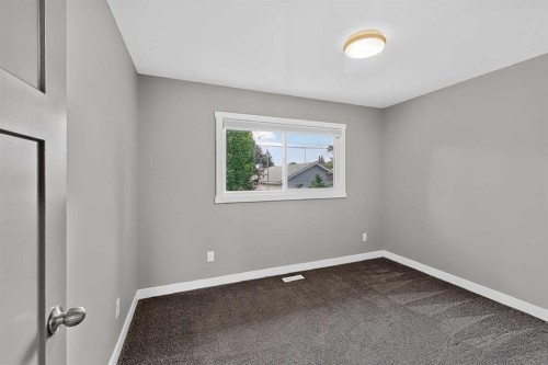 2110 15 Avenue South, Lethbridge, AB - Indoor Photo Showing Other Room