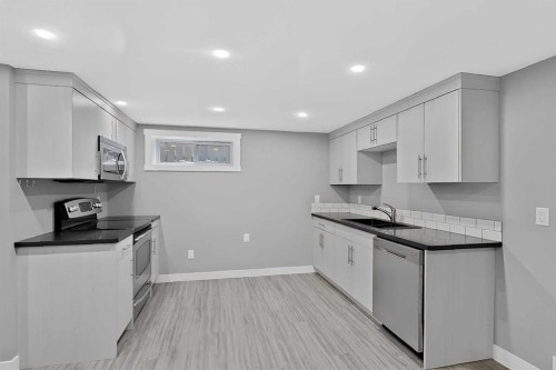 2110 15 Avenue South, Lethbridge, AB - Indoor Photo Showing Kitchen