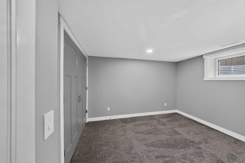2110 15 Avenue South, Lethbridge, AB - Indoor