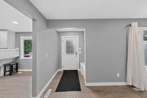 2110 15 Avenue South, Lethbridge, AB - Indoor Photo Showing Other Room