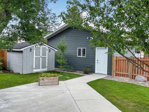 2110 15 Avenue South, Lethbridge, AB - Outdoor