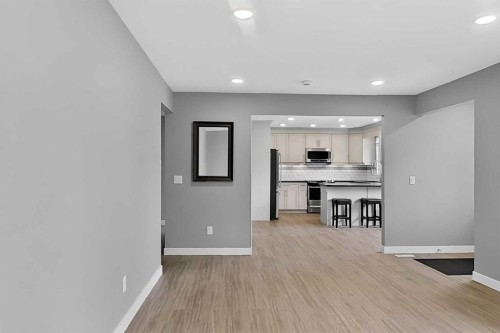 2110 15 Avenue South, Lethbridge, AB - Indoor