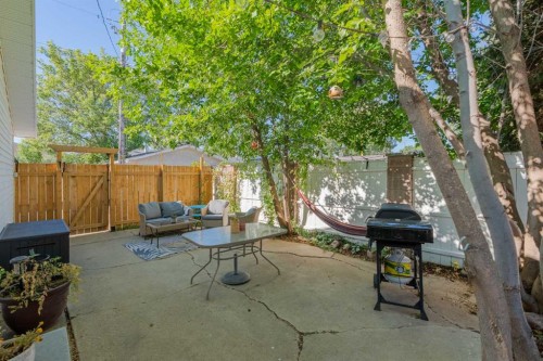 1814 14 Avenue South, Lethbridge, AB 