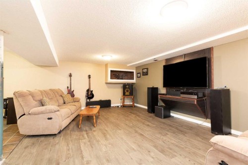 165E 200N, Raymond, AB 