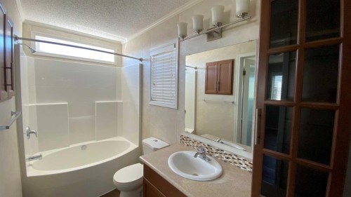 14 Meadows Way, Taber, AB 