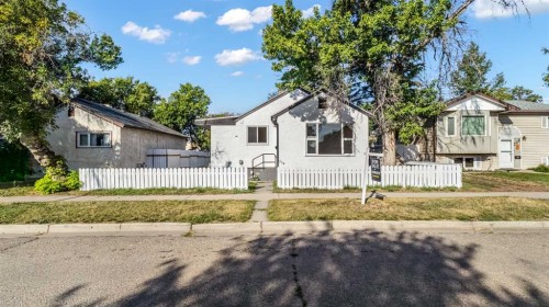 234 14 Street NORTH Lethbridge, AB T1H 2V9
