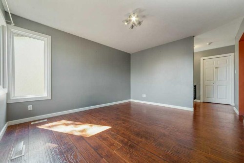 8 Columbia Bay West, Lethbridge, AB 