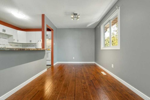 8 Columbia Bay West, Lethbridge, AB 