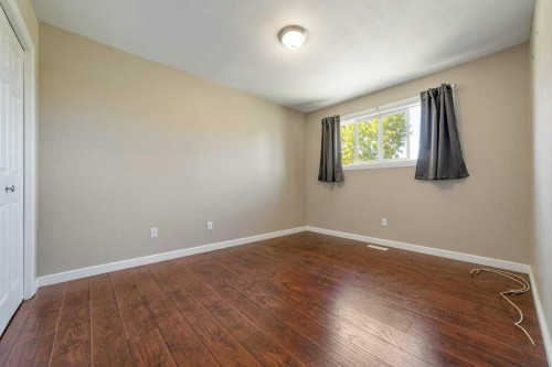 8 Columbia Bay West, Lethbridge, AB 