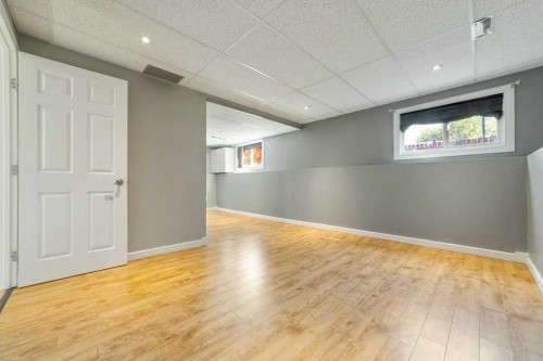 8 Columbia Bay West, Lethbridge, AB 