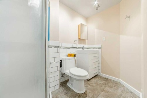 8 Columbia Bay West, Lethbridge, AB 