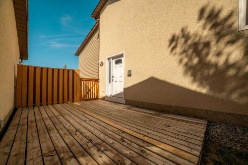 8 Columbia Bay West, Lethbridge, AB 
