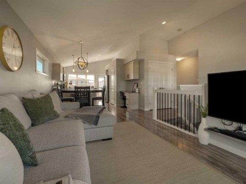 333 Crocus Terrace West, Lethbridge, AB 