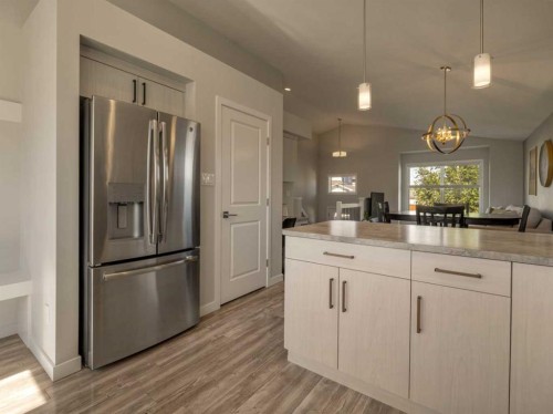 333 Crocus Terrace West, Lethbridge, AB 