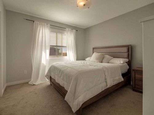 333 Crocus Terrace West, Lethbridge, AB 