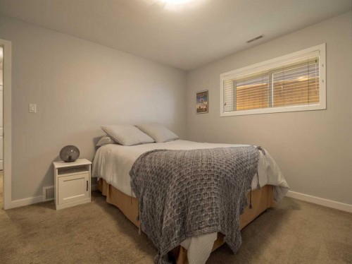 333 Crocus Terrace West, Lethbridge, AB 