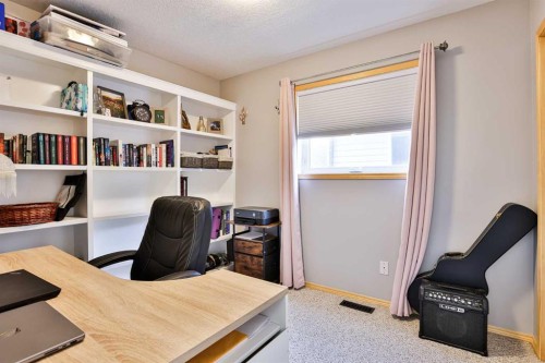 709 Blackfoot Terrace West, Lethbridge, AB 